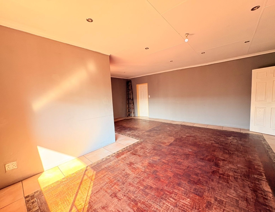 4 Bedroom Property for Sale in Vaalpark Free State